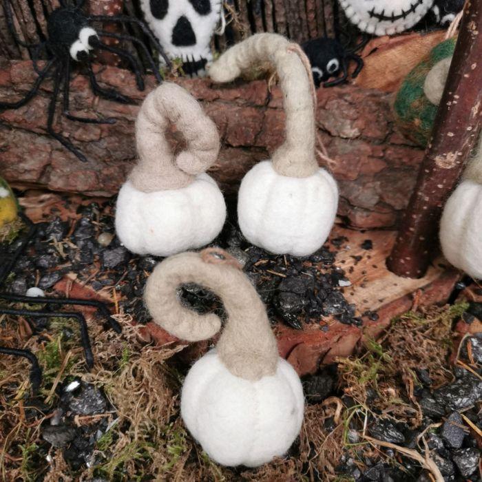 Felt So Good Handmade Felt White Pumpkin Trio Hanging Autumnal Decorations