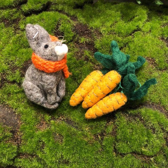 felt so good Handmade Hanging Carrots (Set of 5) Biodegradable Hanging Easter Decoration