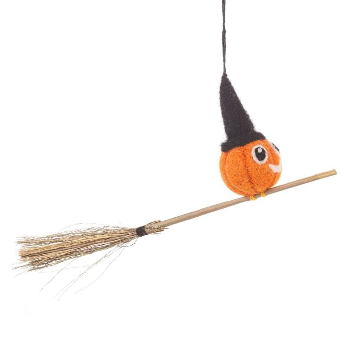 felt so good Handmade Hanging Felt Flying Pumpkin Biodegradable Halloween Decoration