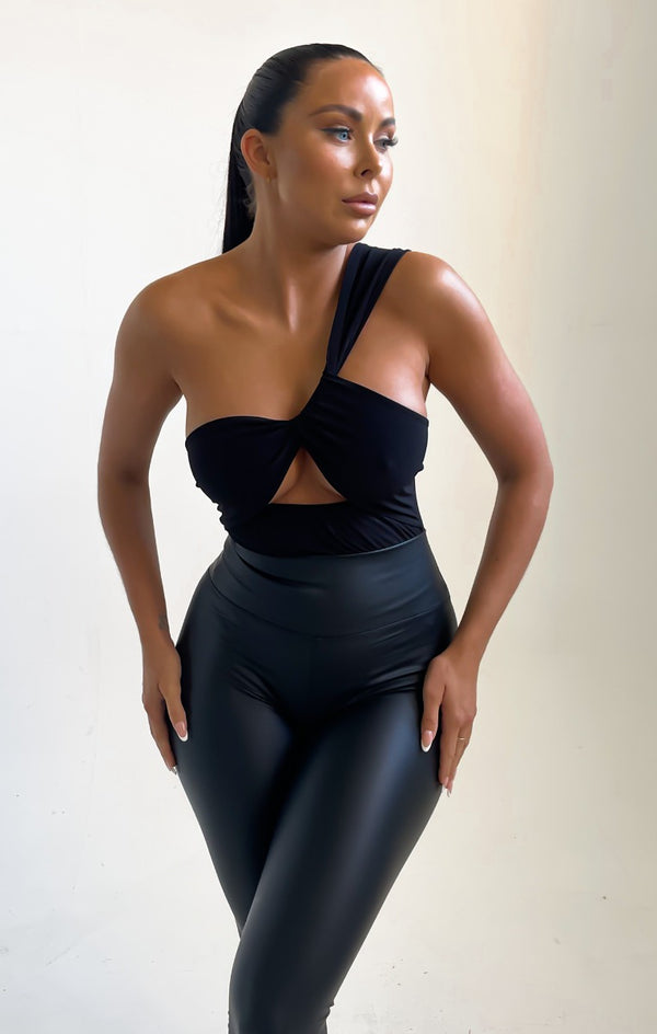 femme luxe Black One Shoulder Cut Out Asymmetric Fitted Bodysuit - Nuria