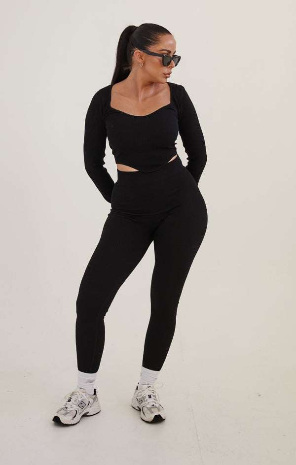 femme luxe Black Ribbed Long Sleeve Crop Top And Leggings Activewear Set - Simone