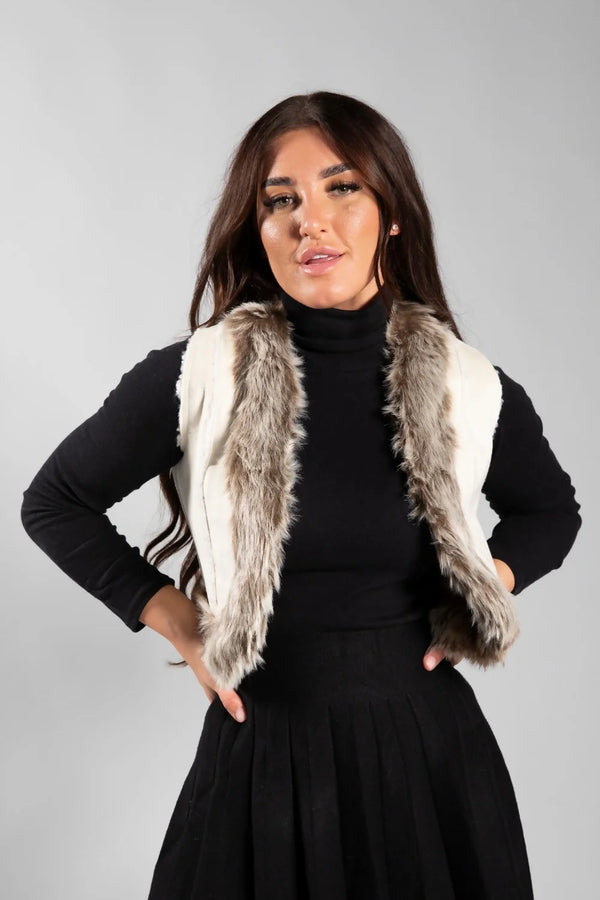 femme luxe Cream Faux Shearling Sleeveles Gilet- Dani