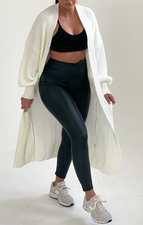 Femme Luxe Cream Knitted Long Sleeve Pocket Detail Ribbed Cardigan - Leanne