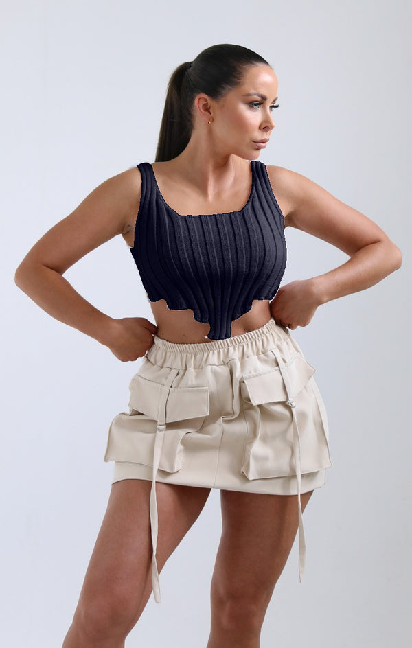 Femme Luxe Black Knitted V Hem Crop Top - Mimi