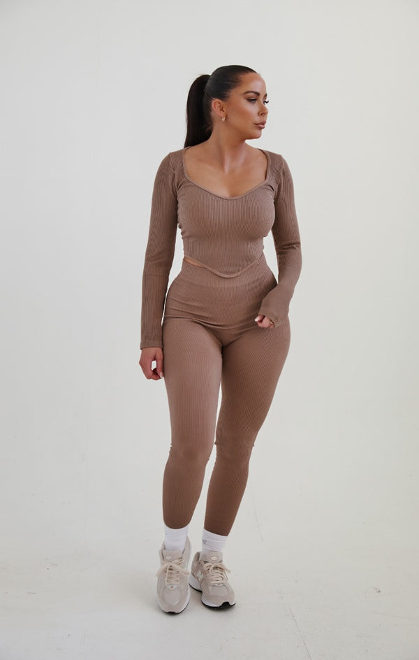 femme luxe Mocha Ribbed Long Sleeve Crop Top And Leggings Activewear Set - Simone