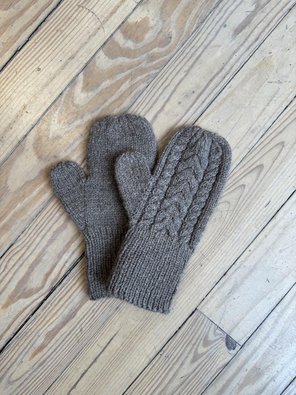 Fera CARLA MITTENS