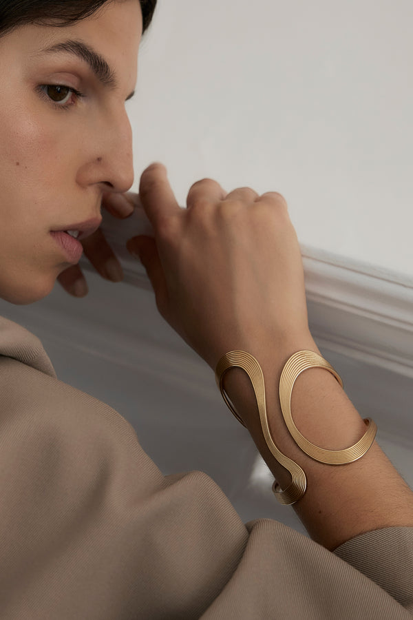 Fernando Jorge Stream Lines Open Bracelet