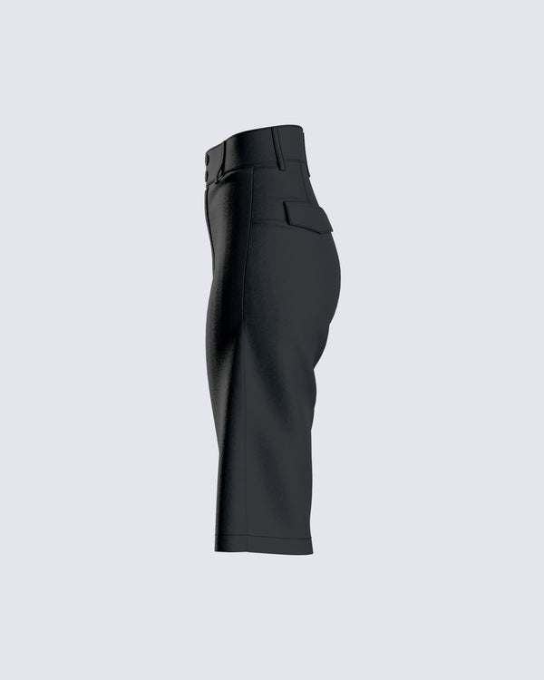 Finesse Birna Black Crepe Bermuda Shorts