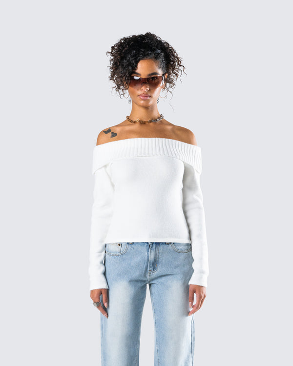 Finesse Lorraine White Sweater Knit Top