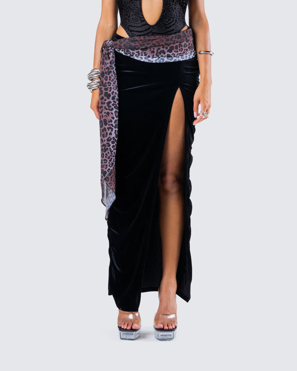Finesse Samantha Black Velvet Maxi Skirt