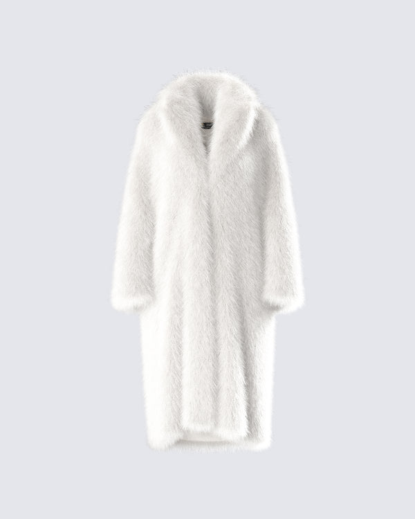 finesse Trista Ivory Faux Fur Coat