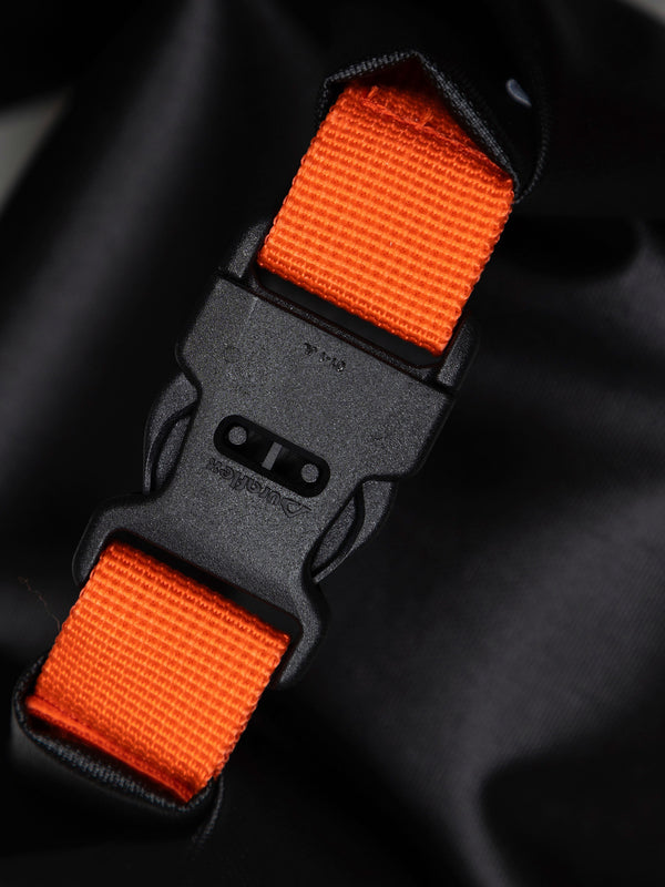 Finisterre Elements 10L Dry Bag Black