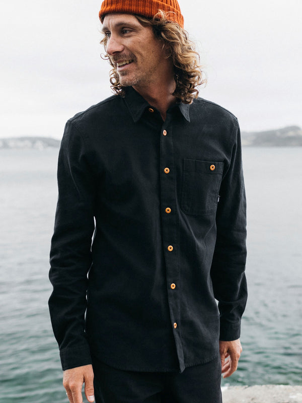 Finisterre Men's Gylly Shirt Black