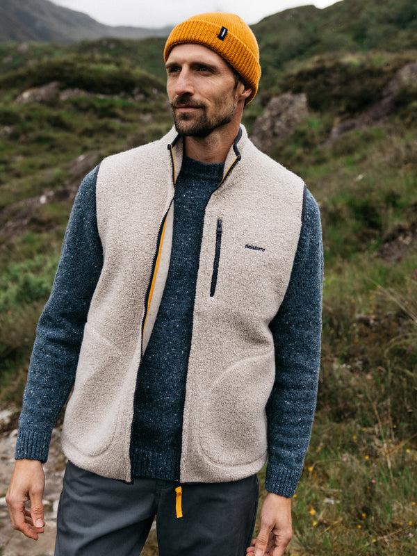 finisterre Men's Hegen Wool Fleece Gilet Oatmeal