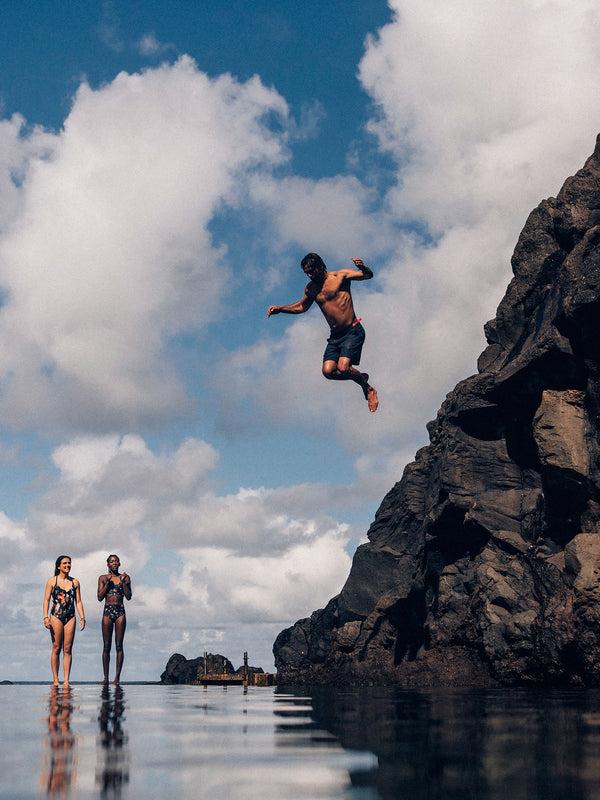 finisterre Men's Walker Hybrid Short Navy