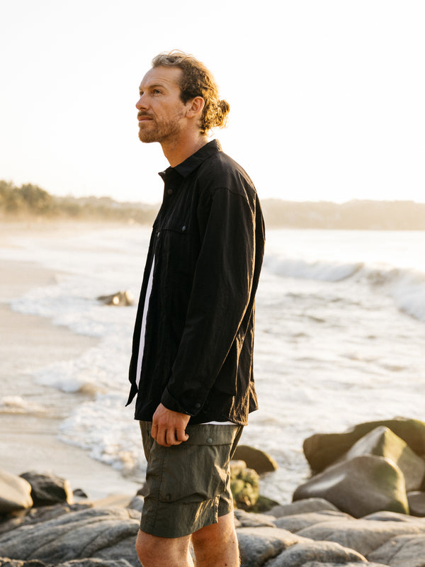 Finisterre Men's Wander Long Sleeve Shirt Black