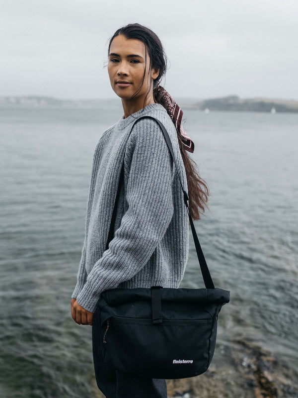 Finisterre Nautilus Crossbody Bag Black