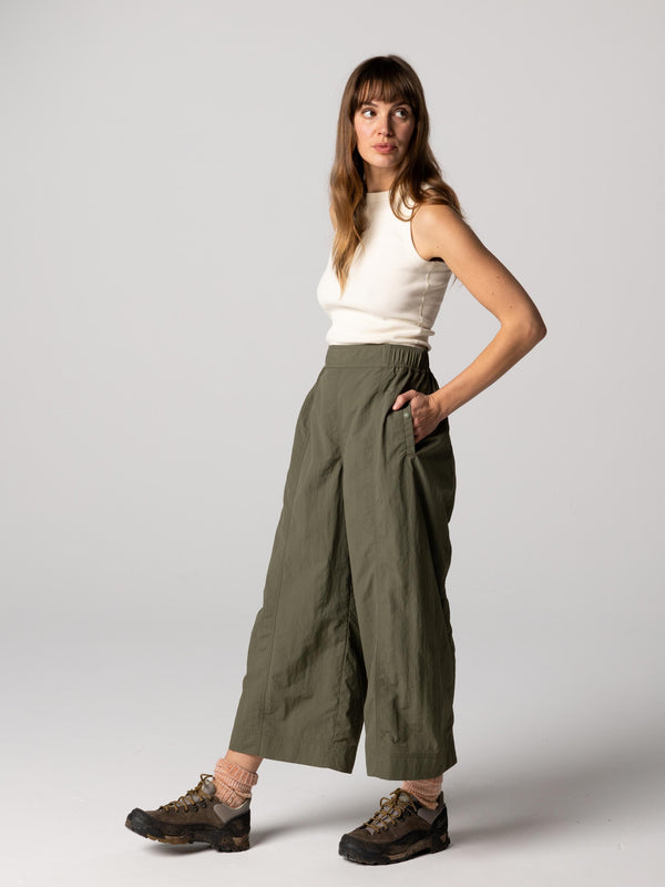 Finisterre Women's Wander Culotte Olive