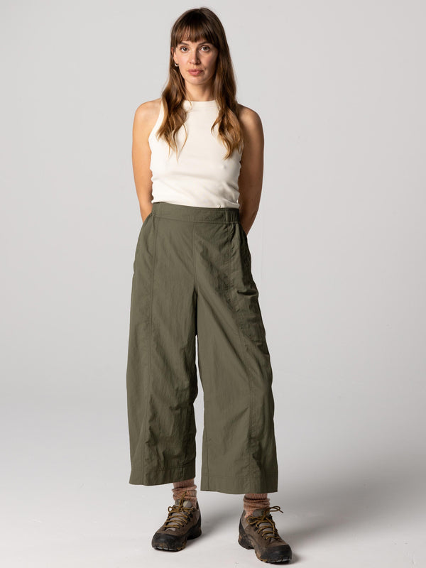 finisterre Women's Wander Culotte Olive