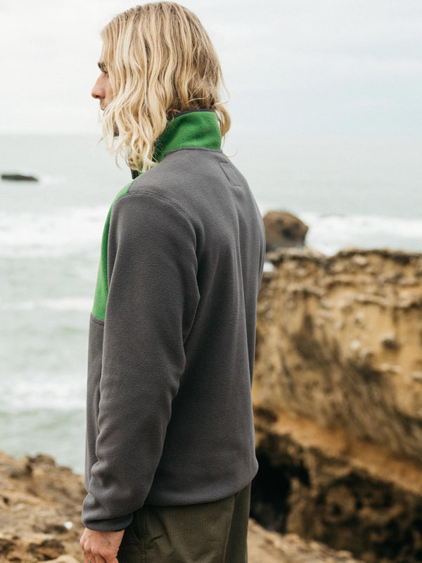 Finisterre Men's Axiom 1/4 Snap Fleece Raven/Samphire