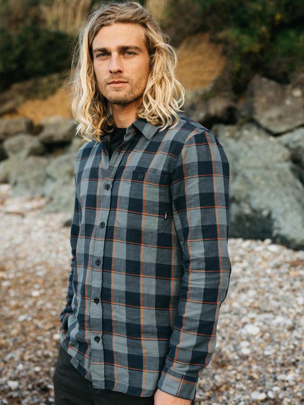 finisterre Men's Cardew Check Shirt Navy/Deep Sea Check