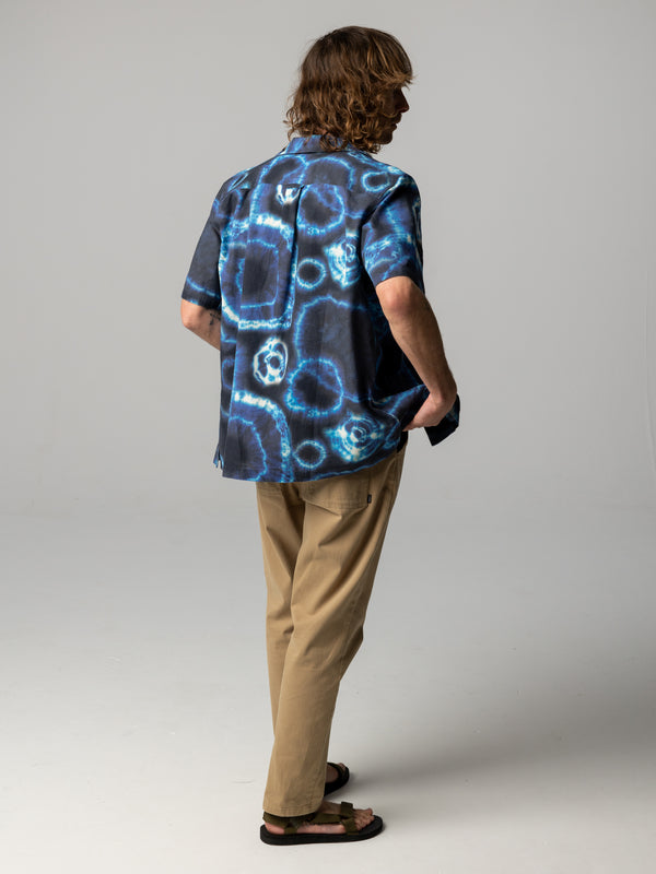 Finisterre Men's Hendra Linen Short Sleeve Shirt Shibori Print