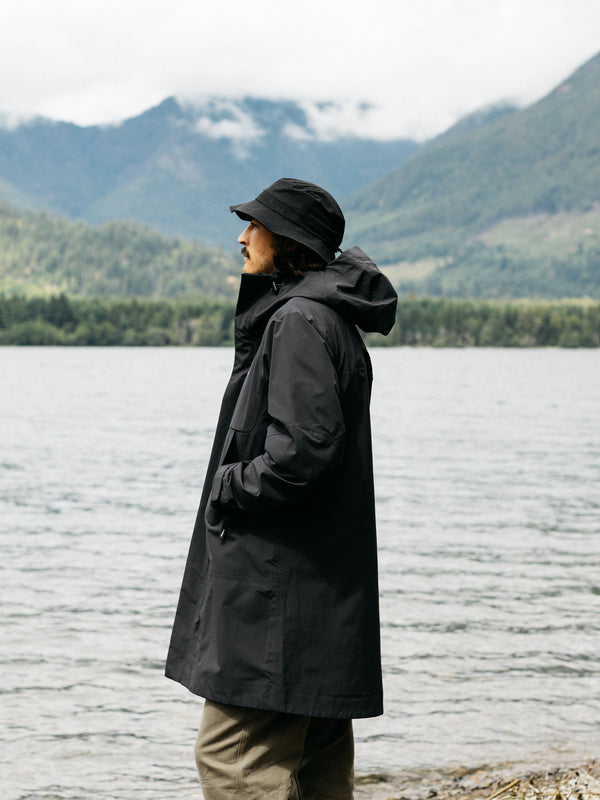 Finisterre Men's Longline Stormbird Waterproof Jacket Black