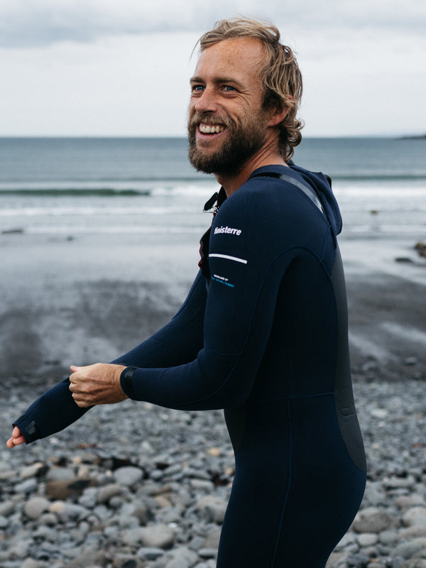 Finisterre Men's Nieuwland 5.5/4.5mm Yulex® Chest Zip Hooded Wetsuit Ink