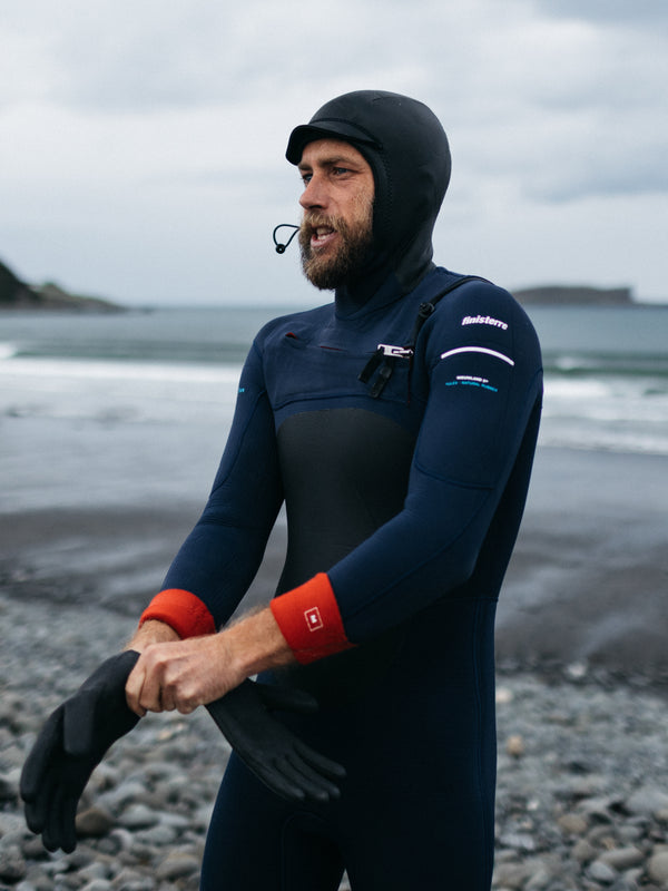 Finisterre Men's Nieuwland 5.5/4.5mm Yulex® Chest Zip Hooded Wetsuit Ink