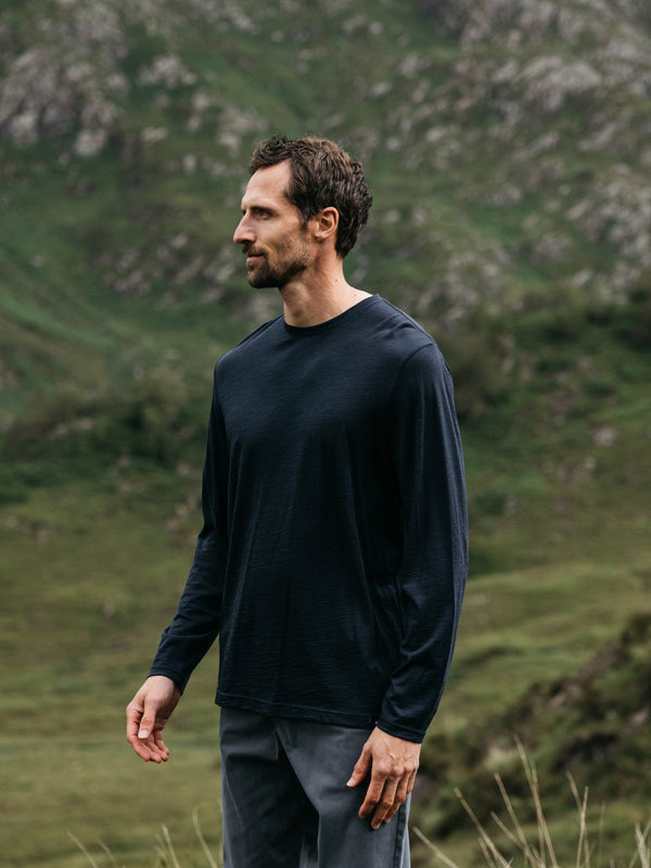 Finisterre Men's Seeker Merino Long Sleeve T-Shirt Navy