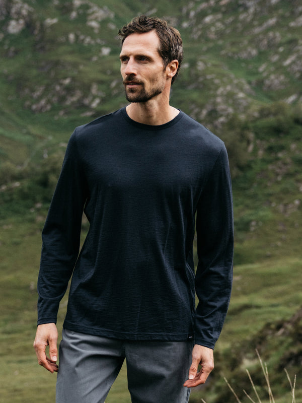 finisterre Men's Seeker Merino Long Sleeve T-Shirt Navy