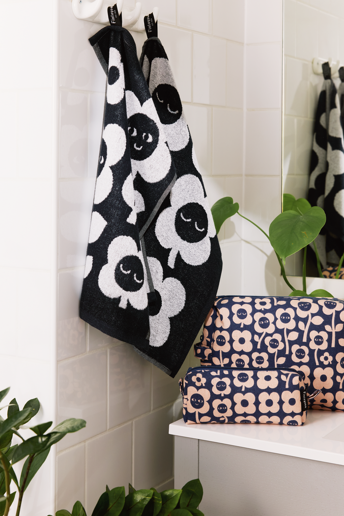 Finlayson Kukkariemu Cosmetic Bag Dark Blue / Rose