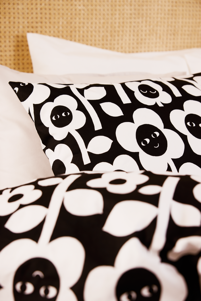 Finlayson Kukkariemu Pillowcase Dark Blue / Rose