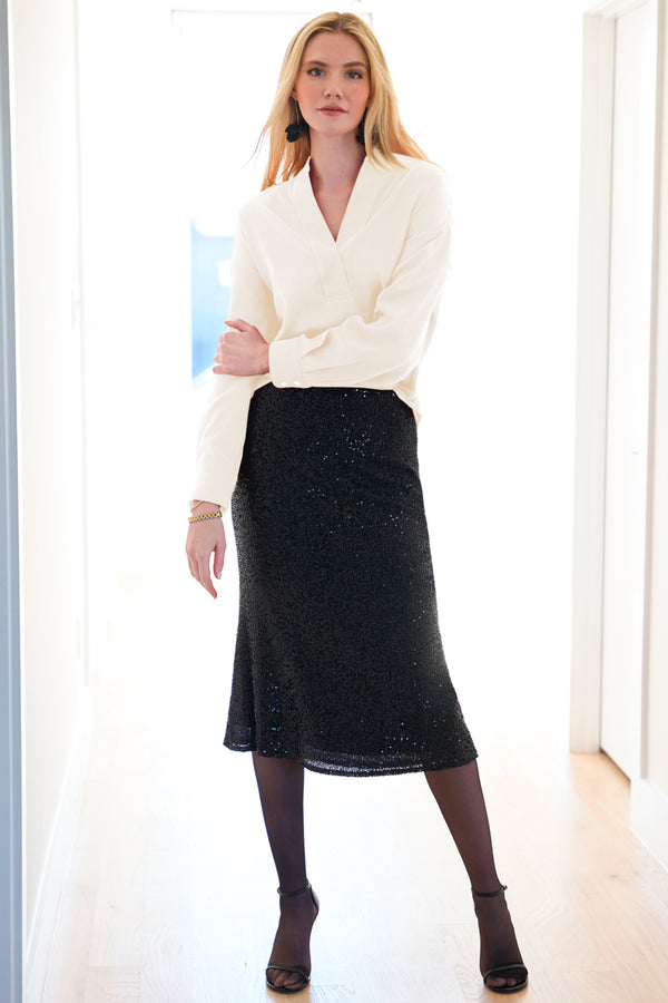 finley Elsa Long sleeve popover blouse with v neckline in cream washed cupro cotton