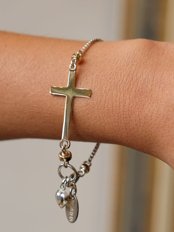 Fiorina Side Cross Bracelet