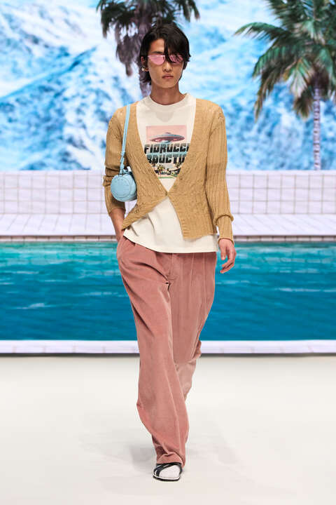 Fiorucci Abduction Regular T-Shirt Cream