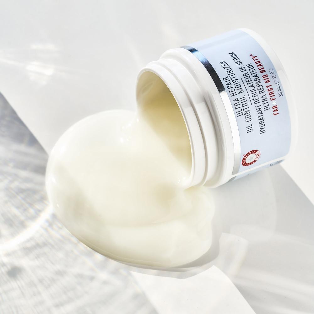 First Aid Beauty Ultra Repair Oil-Control Moisturizer Moisturizer