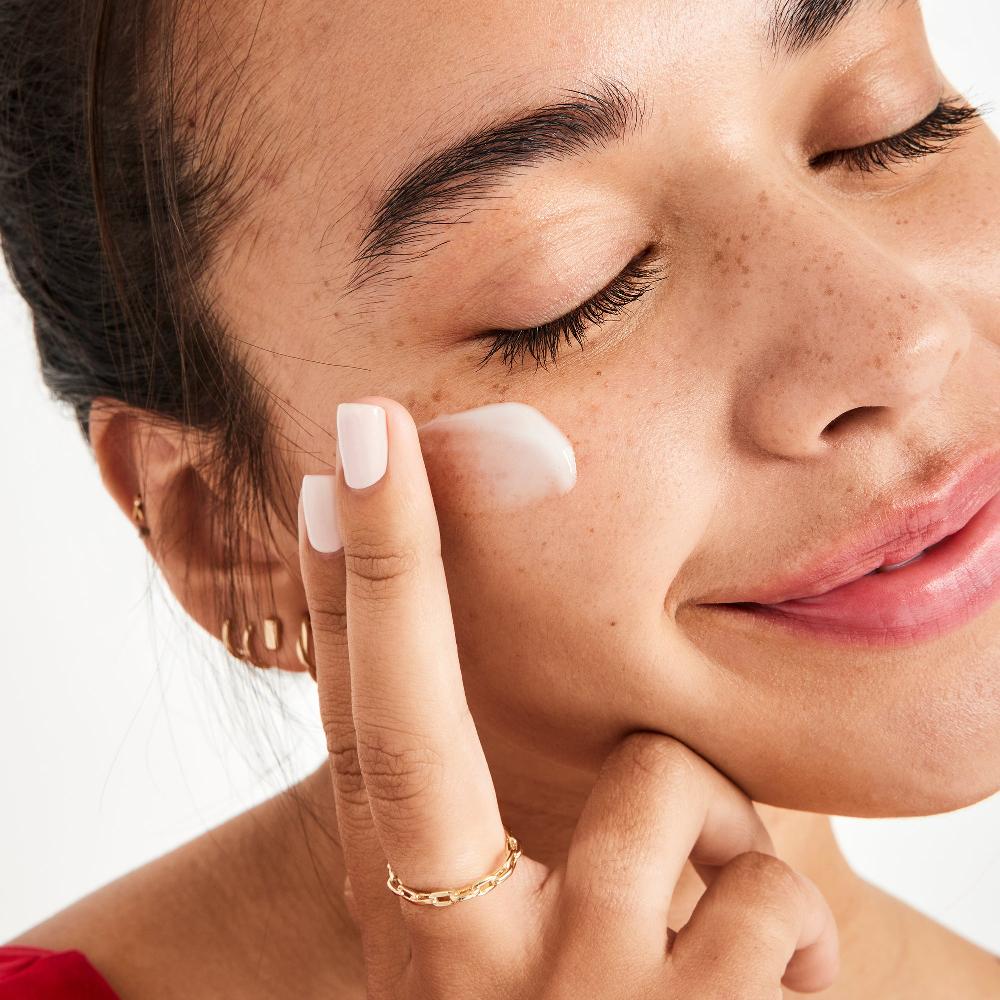 First Aid Beauty Ultra Repair Oil-Control Moisturizer Moisturizer