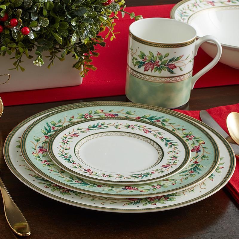 fitz and floyd Winter Holiday Garland Salad Plate