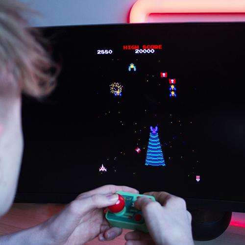 Fizz Creations Galaga Plug & Play