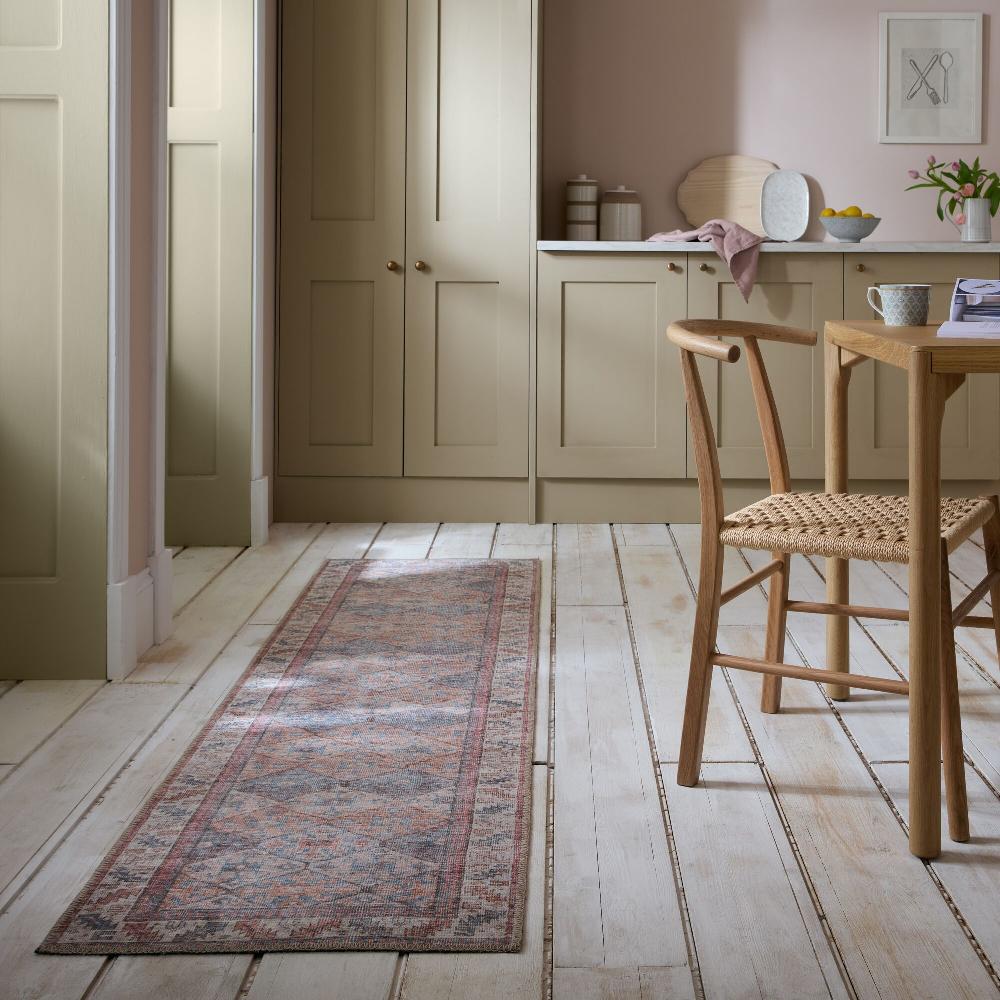 flair rugs Dion Washable Traditional Runner Rug