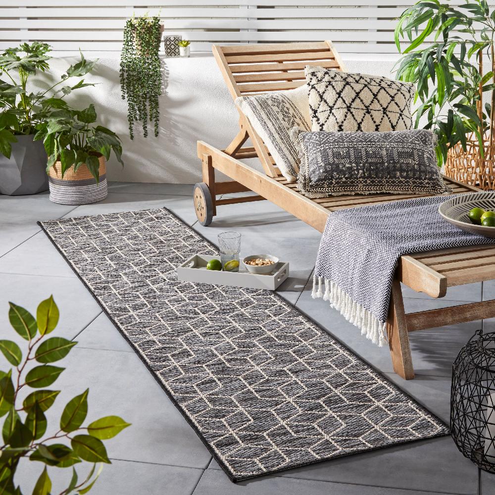 flair rugs Napoli Indoor & Outdoor Geometric Runner Rug