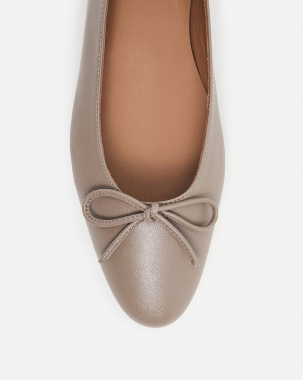 Flattered Bodil Leather Taupe