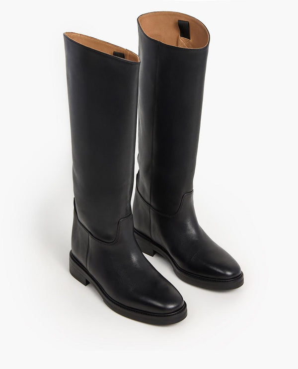 Flattered Florentine Leather Black