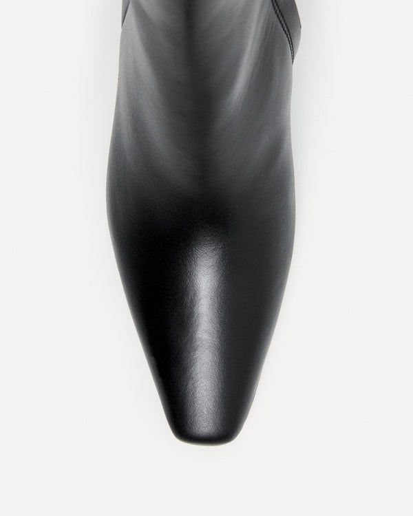 Flattered Gill Leather Black