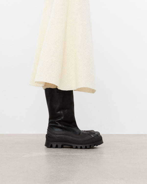 Flattered Pella Leather Black