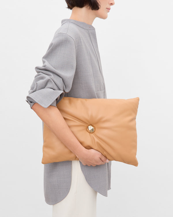 Flattered Pia Pillow Clutch Leather Camel