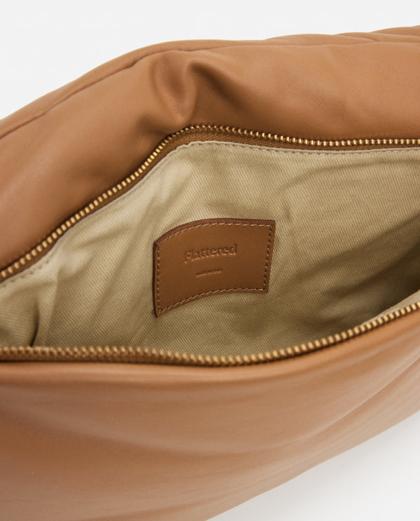 Flattered Pia Pillow Clutch Leather Camel