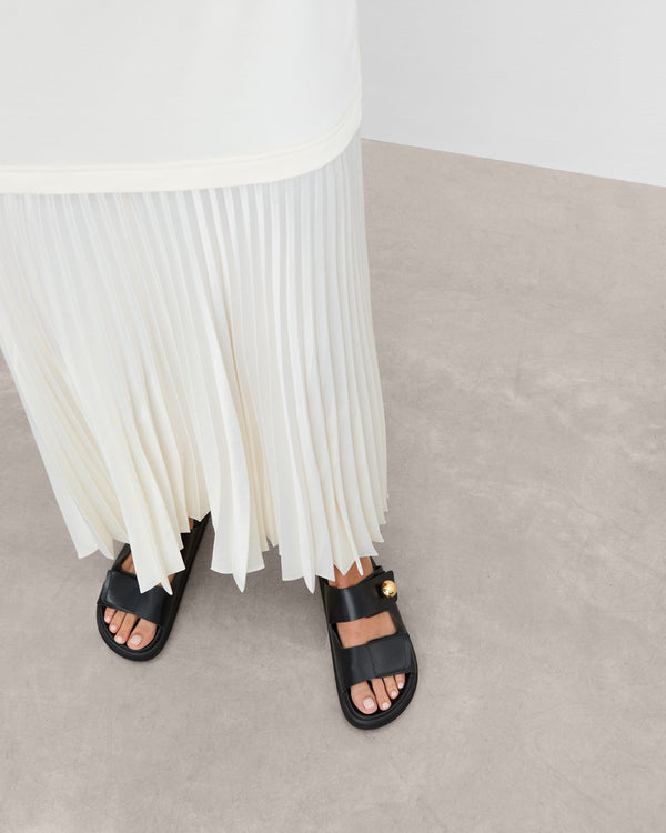 Flattered Red Leather Black