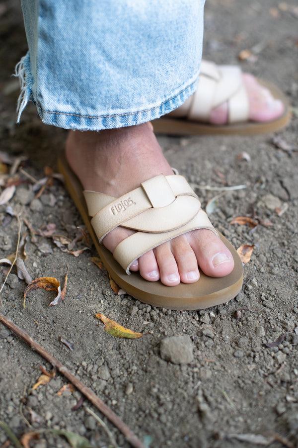 Flojos Salud - Women's Sandal Ivory/Tan